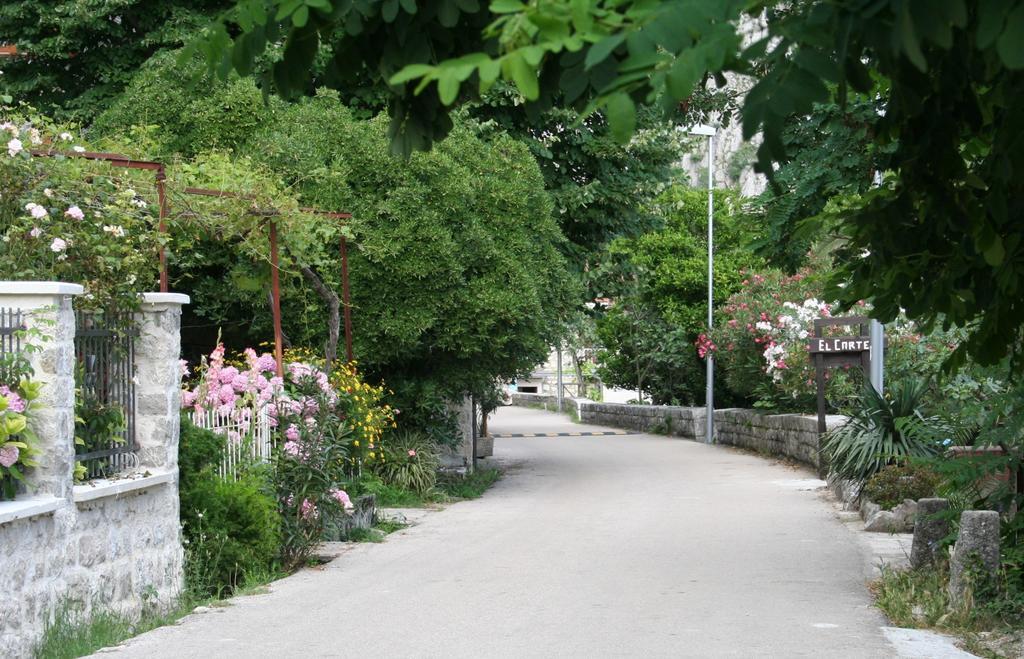 Holiday Home Ametist Kotor Exterior photo