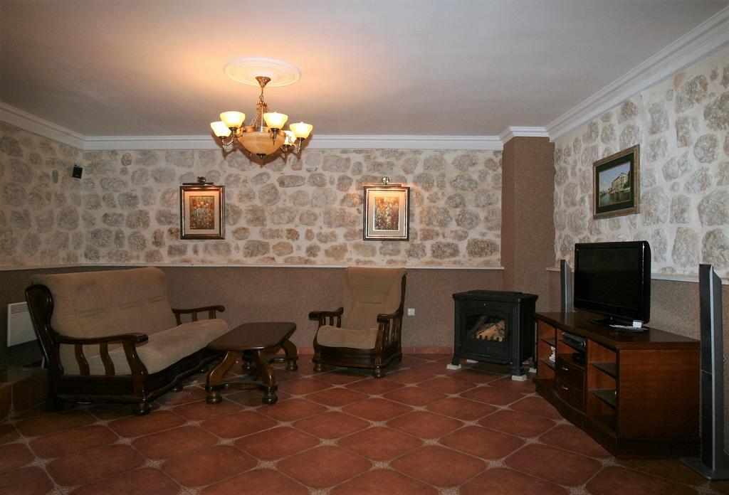 Holiday Home Ametist Kotor Exterior photo