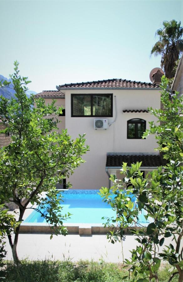 Holiday Home Ametist Kotor Exterior photo